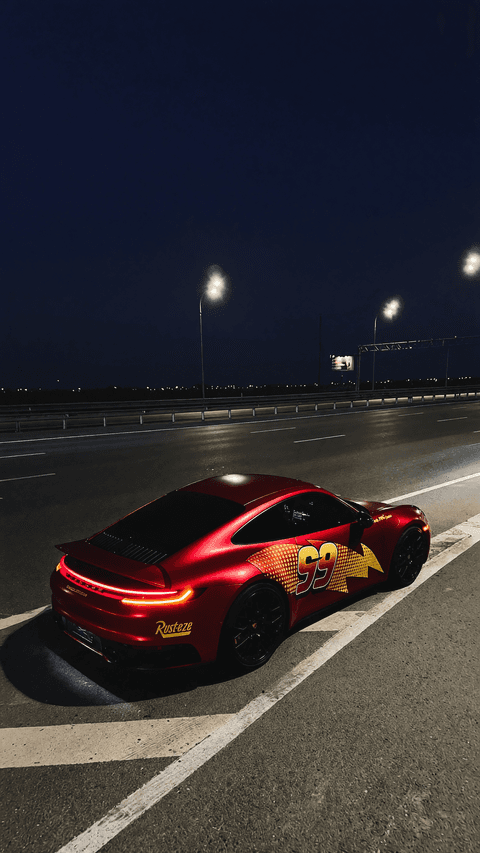 Red Lightning McQueen Porsche 911 GT3 RS